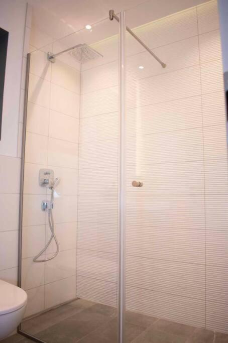Apartment Luxury Cozy 2 Bdr Downtown Apt.1 *